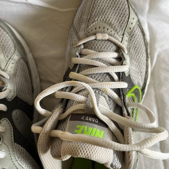 👟 👟🌸GUC Nike Sneakers, grey, black & green, size 9.5 - Picture 8 of 10